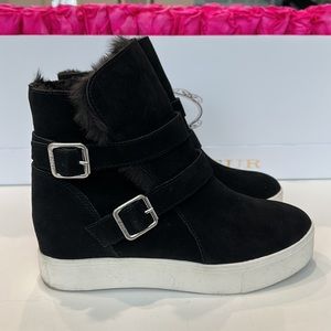 Women’s J/Slides Wells Faux Fur-Trim Suede Hidden Wedge Platform Sneaker…